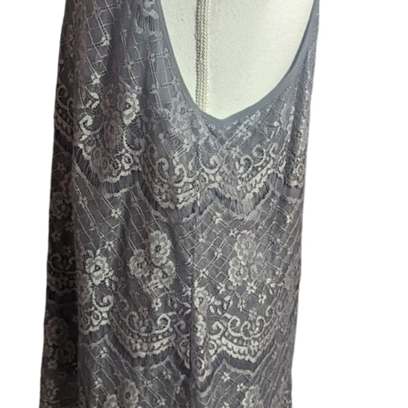Sleeveless lace top - Picture 6 of 8